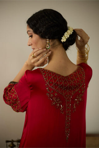 Red diya hand embroidered kurta set