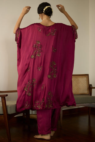 Pink aarohi hand embroidered kaftan set