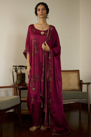 Pink aarohi hand embroidered kaftan set