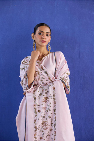 Pink noori suit