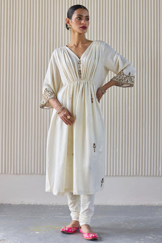 White mani kaftan suit