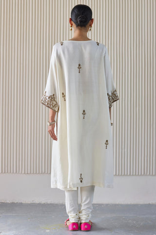 White mani kaftan suit