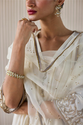 White mani kaftan suit