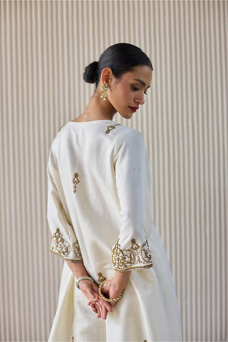 White mani kaftan suit