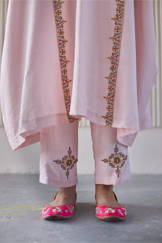 Pink bindi kaftan suit