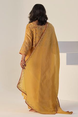 Suit for Indian Weddings – Yellow Rehmat Badla by Sarang Kaur