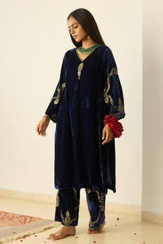 Embroidered Suit for Indian Wedding – Blue Tarunima by Sarang Kaur