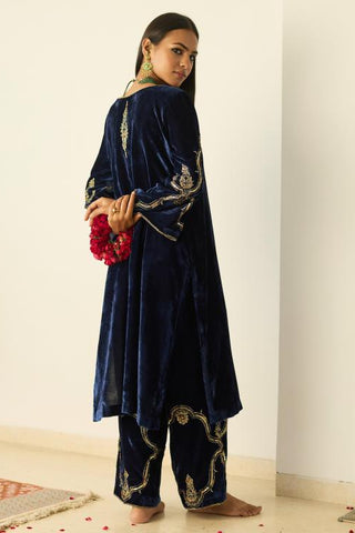 Embroidered Suit for Indian Wedding – Blue Tarunima by Sarang Kaur