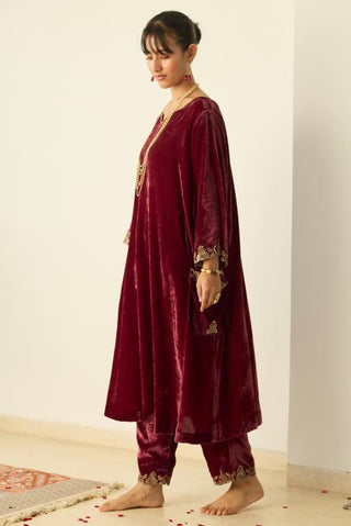 Embroidered Suit for Festive Occasions – Pink Muraad by Sarang Kaur