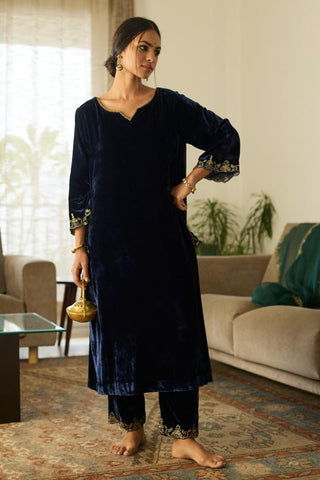 Embroidered Suit for Traditional Festivities – Blue Muraad by Sarang Kaur