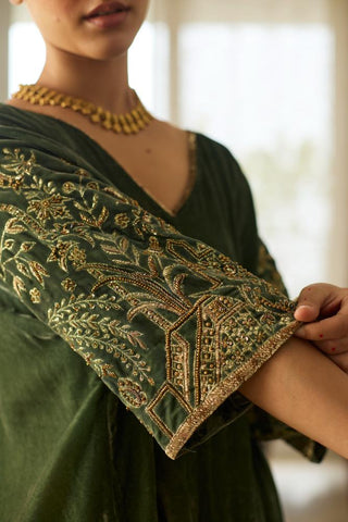 Velvet Kaftan Set for Festive Wear – Green Makhmal by Sarang Kaur