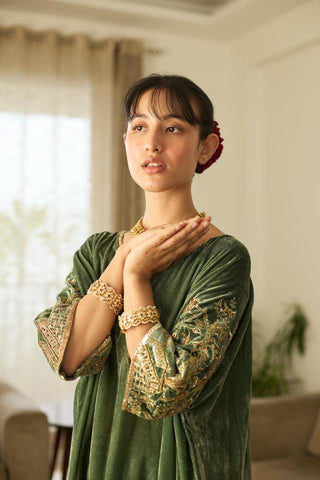 Velvet Kaftan Set for Festive Wear – Green Makhmal by Sarang Kaur