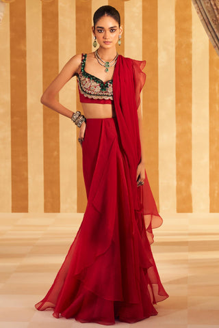 Red chashm hunar saree set