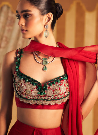 Red chashm hunar saree set