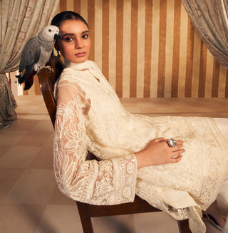 Ivory zohra hunar kurta set