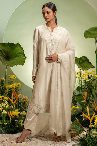 Long Kurta Set for Indian Wedding – Ivory Eden by Pallavi Poddar