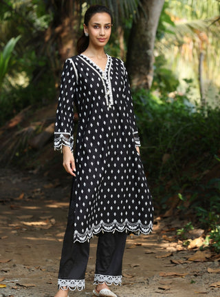 Black nivi malgudi day kurta set