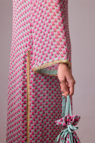 Green georgette kurti and crepe salwar