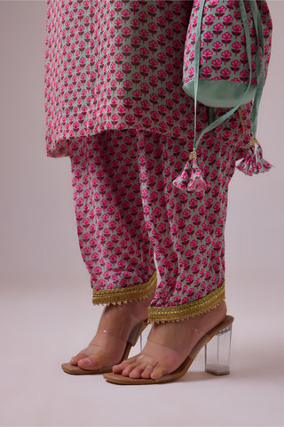 Green georgette kurti and crepe salwar