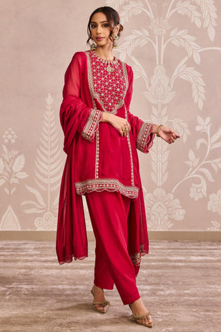 Red placement nooreh ever after kurta set