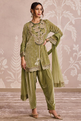 Green nooreh ever after ensemble kurta set