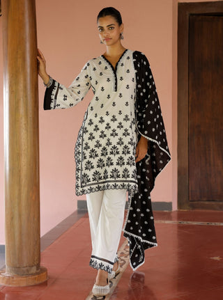 White rith malgudi day kurta set