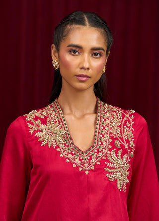 Red aria jazz-e-jashn kurta set