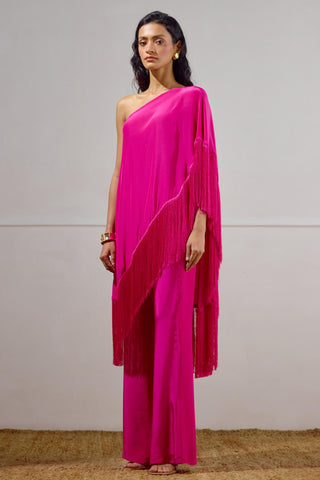 Cape Set – Pink Resort-Day One-Shoulder – Lavanya Ahuja