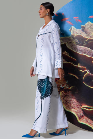 White nauti & nice wow co-ord set