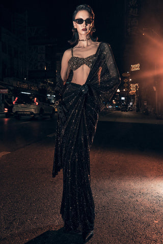 Embellished saree for Indian Wedding – Vixen Saree Set by ITRH