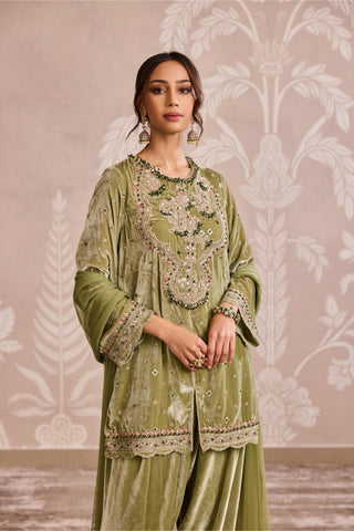 Green nooreh ever after ensemble kurta set