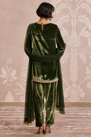 Green nooreh ever after velvet kurta set