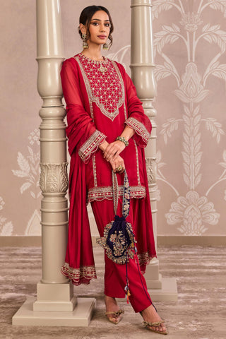 Red placement nooreh ever after kurta set