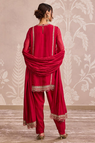 Red placement nooreh ever after kurta set