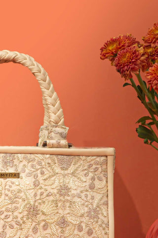 Beige zen embroidered handbag