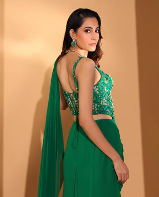 Pre-draped saree Indian Wedding – Green Saree-Lehenga by Kiyohra