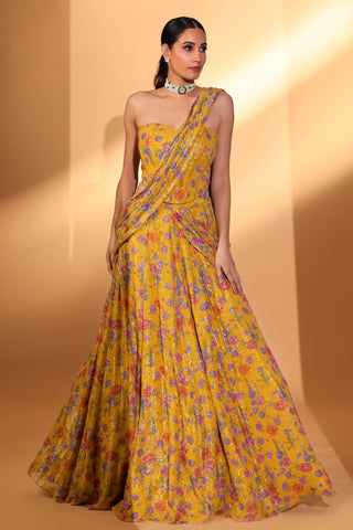 Saree-lehenga Indian Wedding â€“ Yellow Gardenia Print Set by Kiyohra