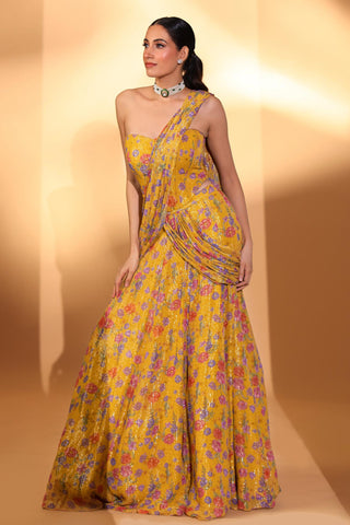 Saree-lehenga Indian Wedding â€“ Yellow Gardenia Print Set by Kiyohra