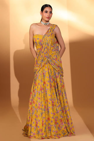 Saree-lehenga Indian Wedding – Yellow Gardenia Print Set by Kiyohra