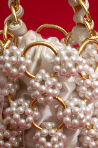 White pearl ring bucket bag