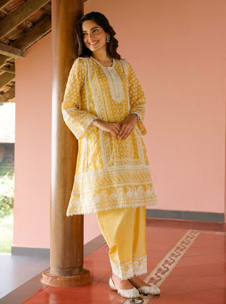 Yellow malgudi days sritha kurta set