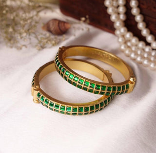 Bangle Festive Wear - Green Risa Kundan Bangle by Putstyle