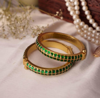 Bangle Festive Wear - Green Risa Kundan Bangle by Putstyle