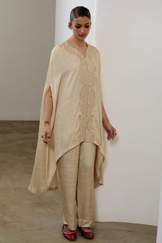 Cape and Pant Set for Contemporary Wear – Ivory Pashmina by Sheela Suthar