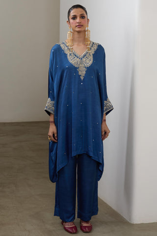 Kaftan Kurta Set for Contemporary Wear – Blue Pashmina by Sheela Suthar