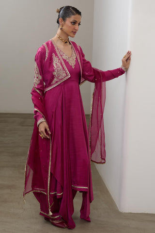 Kurta Set for Indian Wedding – Magenta Pashmina by Sheela Suthar