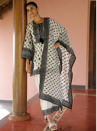 White sree malgudi day kurta set