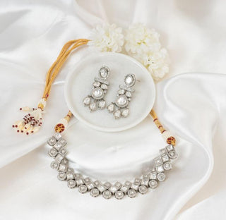 Necklace Luxury Wear - White Lunar Glint Necklace by Putstyle