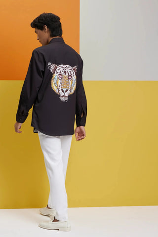 Black tiger print shirt