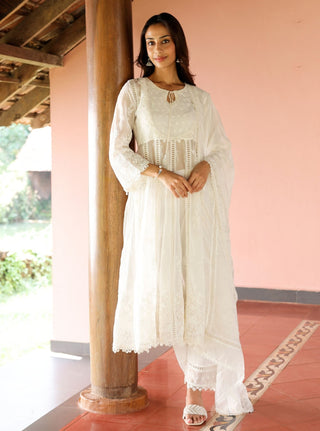 White malgudi days neesa kurta set